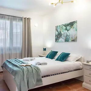 https://exclusive-roth-apartments.in-sardinia.net
