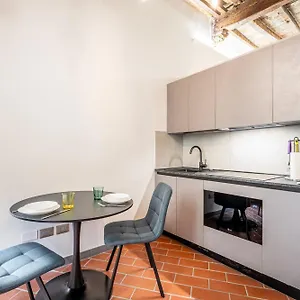 https://ponte-vecchio-central-flats.it-tuscanyhotel.com